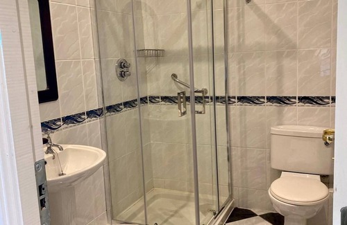 Ballina Hotel | Twin Trees Hotel