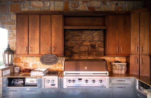 Brenham Cabin | Twinkling Star at RockinStarRanch