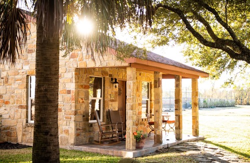 Brenham Cabin | Twinkling Star at RockinStarRanch