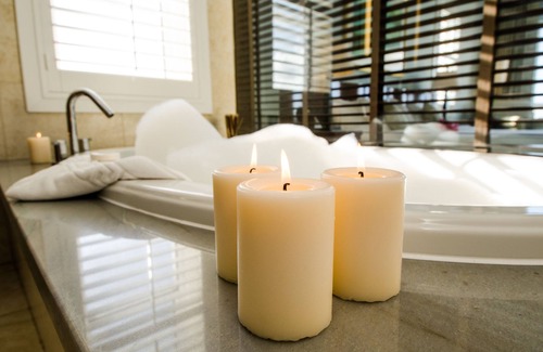 Paget Hotel | Two 2-Bedroom Stes at Newstead Belmont Hills Golf Resort and Spa