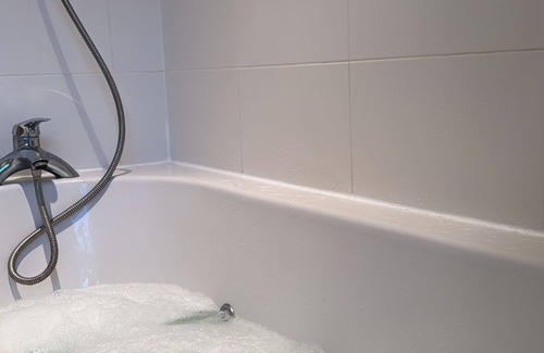 Thorpe Satchville Apartment | Two bed apartment by LURXURY STAYS