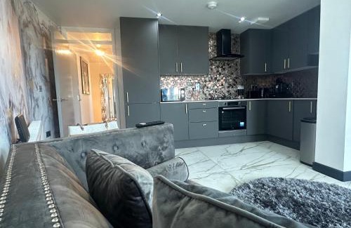 Slough Apartment | Two bed apartment with balcony Slough,Windsor,Legoland