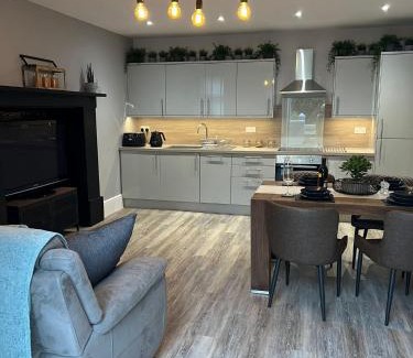 Plymouth Apartment | Two Bed Garden Apartment on the Plymouth Hoe