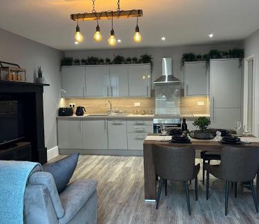 Plymouth Apartment | Two Bed Garden Apartment on the Plymouth Hoe