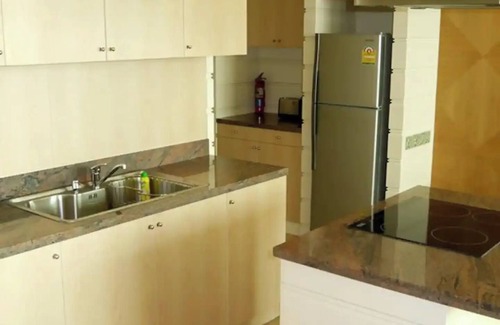 Bang Lamphu Lang Condo | Two bedroom loft style condo, river view pool