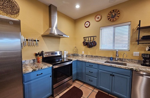 San Tan Valley House | Two bedroom 1 bath Casita, full kitchen, bath and laundry