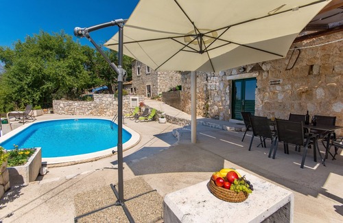 Mljet Apartment | Two bedroom apartment with terrace and sea view Babino Polje, Mljet (A-19559-a)
