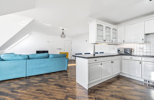 Boscundle Apartment | Two bedroom Apartment with partial sea view