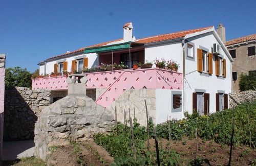 Sveti Jakov Apartment | Two bedroom apartment with terrace Stivan, Cres (A-382-a)