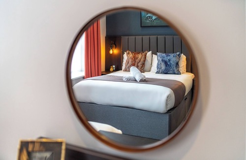 RopeWalks Apartment | Two Bedroom Apartment 301 (Sleeps 8)