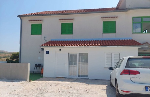 Donje Polje Apartment | Two bedroom apartment with terrace Vrpolje, Šibenik (A-24474-a)