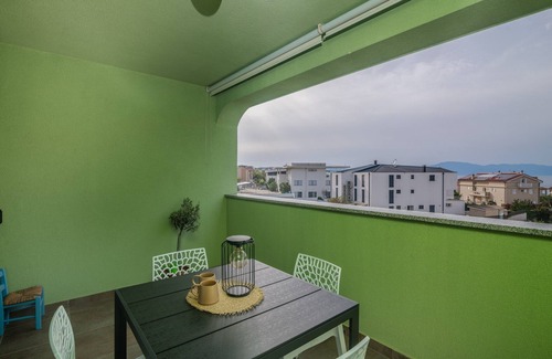 Zidarici Apartment | Two bedroom apartment with balcony and sea view Turčić, Krk (A-23084-a)