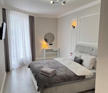 Chisinau Apartment | Two Bedroom Apartment In the Center, with Parking, address Avram Iancu 32
