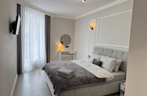 Chisinau Apartment | Two Bedroom Apartment In the Center, with Parking, address Avram Iancu 32