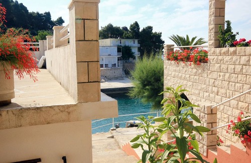 Podobuce Apartment | Two bedroom apartment near beach Podobuče, Pelješac (A-631-a)