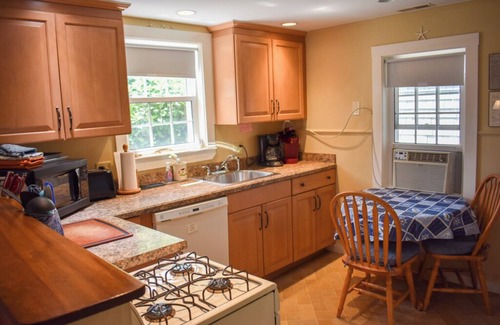 West Harwich House | Two bedroom cottage one quarter mile to Pleasant Road Beach