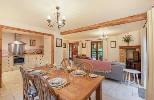 Whichford Cottage | Two bedroom dog friendly holiday cottage with wood burning stove - Tyte Cottage