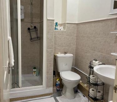 Edgware Apartment | Two Bedroom Flat Burnt Oak London