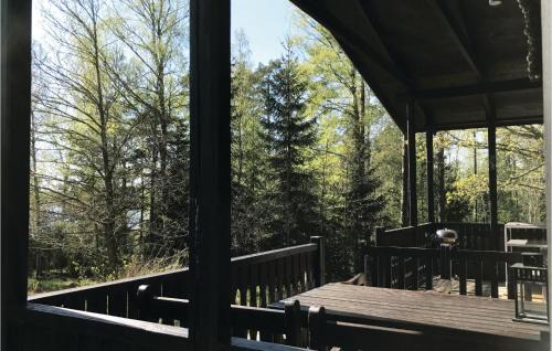 Palsmala House | Two-Bedroom Holiday Home In Almeboda