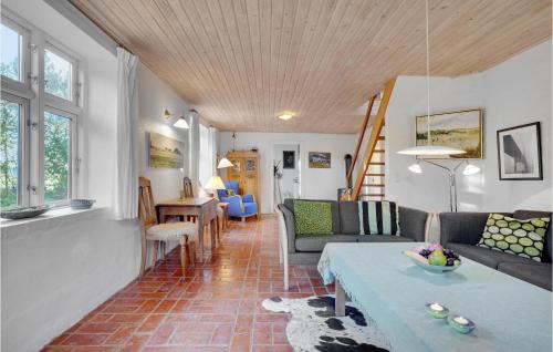 Thyholm House | Two-Bedroom Holiday Home Thyholm With Sea View 04