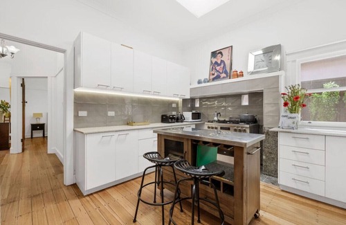 Brunswick East House | Two bedroom home with great outdoor area & parking