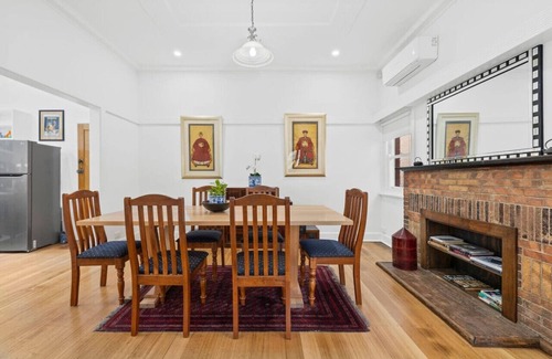 Brunswick East House | Two bedroom home with great outdoor area & parking