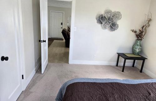 Nevada - Lidgerwood Apartment | Two bedroom house near northtown mall