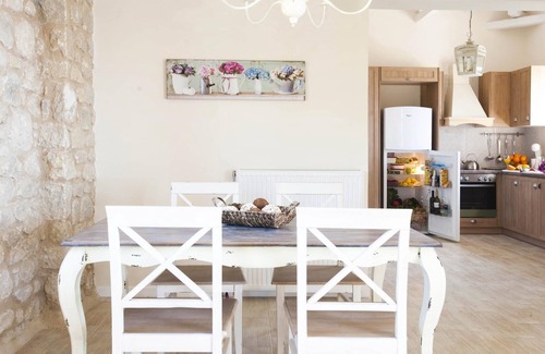 Riglia Villa | Two Bedroom Maisonette Villa - IRIDA
