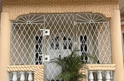 Mandeville House | Two bedroom, One bath Apartment