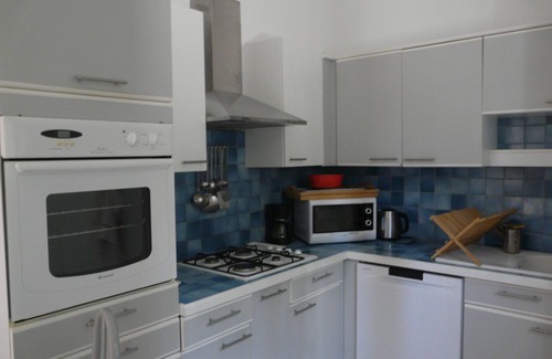 Orange House | two-bedroom townhouse with garden, close to the antique theatre