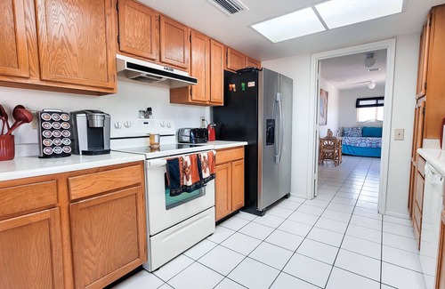Sun City West House | Two bedroom, two king size beds, two bathrooms, laundry room.Sleeps 6-8.