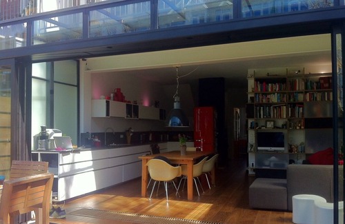 Amsterdam West Apartment | Two-bedrooms apartment walking distance to the city centre comfortably sleep 5