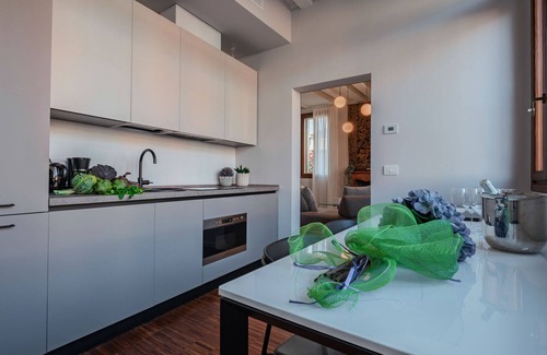Dorsoduro Apartment | Two bedrooms apartment in an Historic Palace