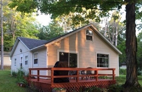 Cheboygan Cottage | Two Cottages at Mullett Lake