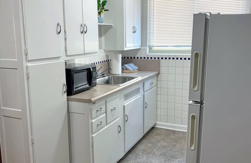 Roselawn Finance Apartment | Two Cozy apartments in the same building