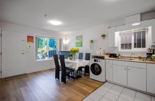 Hastings House | Two Cozy Bedroom Suite near PNE in quiet Neighborhood