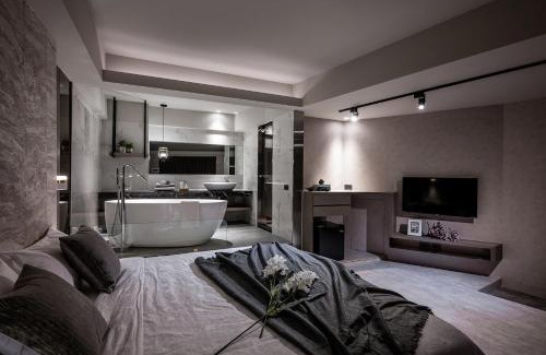 Ruifang House | Two Easy Inn