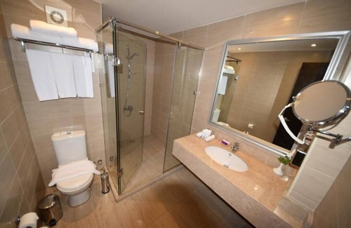 El Hadaba Hotel | Two Family-Friendly Rooms | Private Beach, Pools, Spa, Tennis, Shows & Kids Club