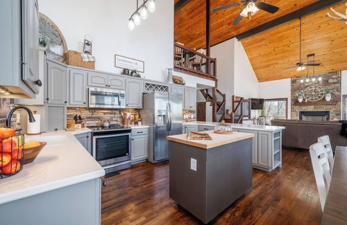 Bixby Other | Two Homes on 160 Acres. Stocked Ponds, Firepits. Just 30 minutes from Tulsa.