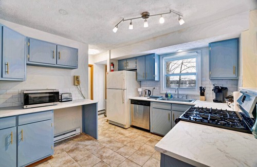 Locust Lake Village House | Two Homes, Same Street: Family Retreat