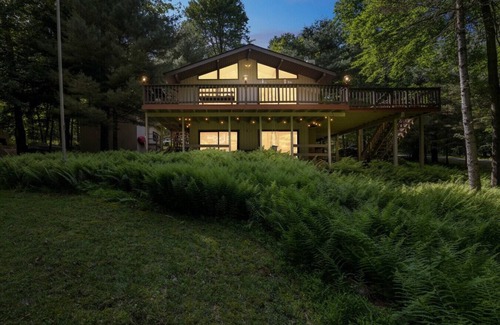 Locust Lake Village House | Two Homes, Same Street: Family Retreat