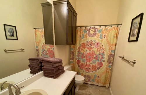Wells Branch House | Two House Combo: 8 bed 4 full bath 2 kitchens 4 car garage!