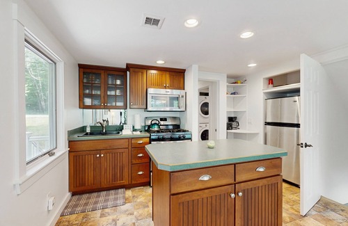 Intervale House | Two-level home near Story Land with deck, firepit & W/D