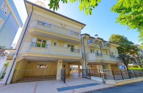 Viserbella Apartment | TWO-ROOM APARTMENT SUITE No. 5, 20 METERS FROM THE SEA, in VISERBA, WITH PRIVATE PARKING.