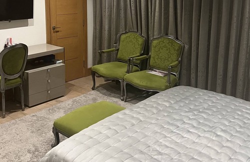 Fryent House | Two rooms Available for Daily and weekly Stays Family Friendly House