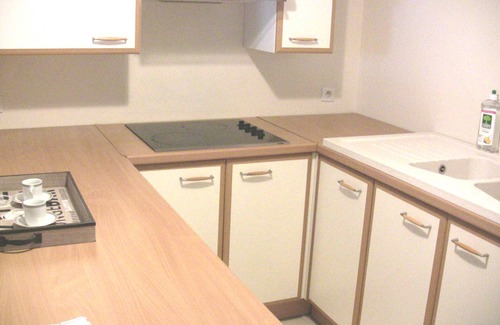 Jouars-Pontchartrain Apartment | Two Rooms in the Forest