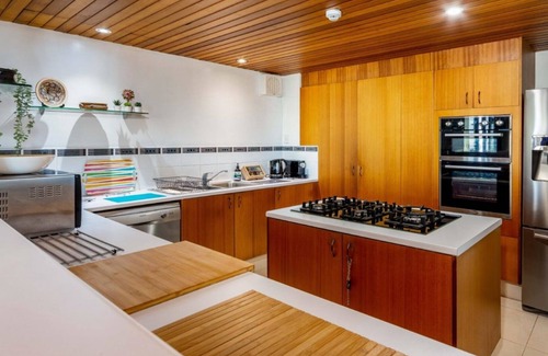 Sandstone Point House | Two Storey Unit With Breathtaking Views