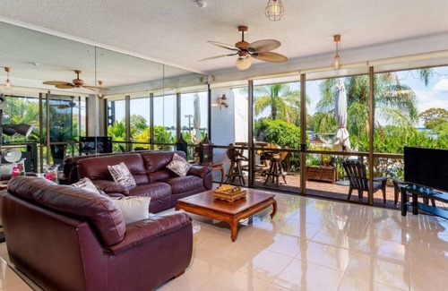 Sandstone Point House | Two Storey Unit With Breathtaking Views