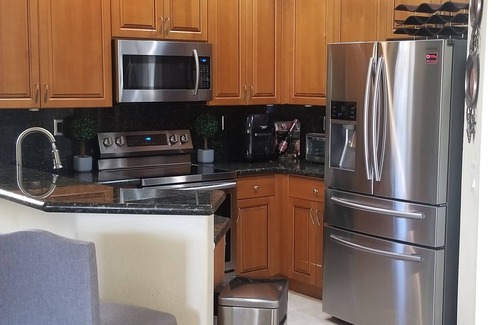 Cutler Bay House | Two story 2500 sq ft house located nearby shopping mall, restaurants and parks