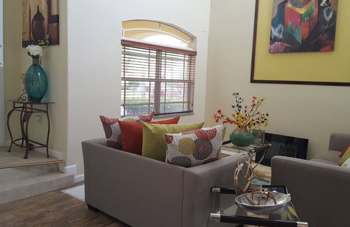 Cutler Bay House | Two story 2500 sq ft house located nearby shopping mall, restaurants and parks